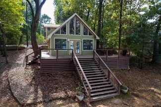 104 E Barker Creek Ln, Scroggins, TX 75480