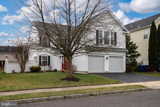 4 Juniper Dr, Columbus, NJ 08022