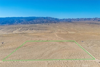 70147 Cove View Rd, Twentynine Palms, CA 92277