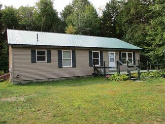 56 Blueberry Cir, Newfane, VT 05345