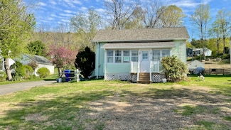 124 Branch Rd, Thomaston, CT 06787