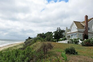 14 Cross St, Mashpee, MA 02649