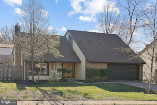 6807 Vantage Dr, Alexandria, VA 22306