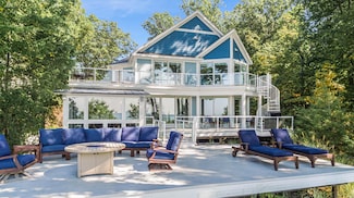 3828 Valley Path, Coloma, MI 49038