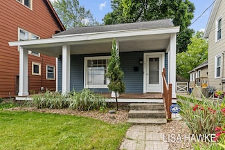 902 Fountain St NE, Grand Rapids, MI 49503