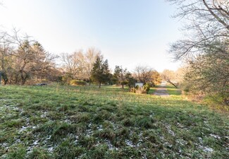 2211 Palatine Rd, Inverness, IL 60067