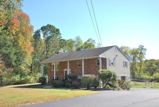 189 Carpenter St, Seekonk, MA 02771