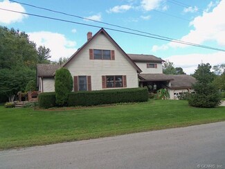 4726 S Manning Rd, Holley, NY 14470