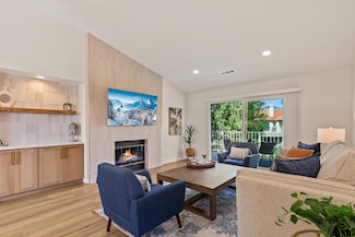 776 Montana Vista Dr, Palm Desert, CA 92211