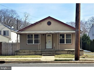 271 S Charleston Ave, Lawnside, NJ 08045