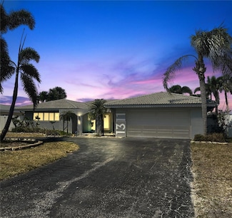 1311 Sea Gull Dr S, Saint Petersburg, FL 33707