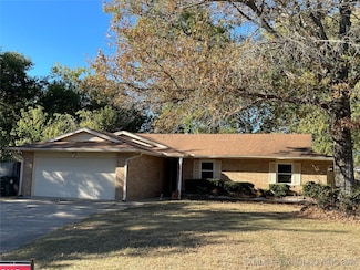 1615 Blue Jay Ln, Muskogee, OK 74403