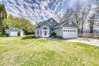 355 Blue Sky Dr, Hiawassee, GA 30546