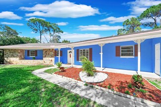 213 SE Eyerly Ave, Port Saint Lucie, FL 34983