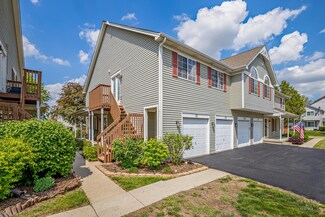 127 Village Creek Dr Unit 27D, Lake In the Hills, IL 60156