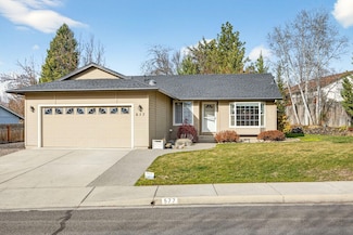 577 C St, Phoenix, OR 97535