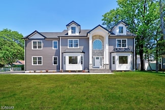 140 Mckinley Ave, East Hanover, NJ 07936