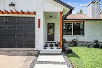 3215 Plantation Rd, Austin, TX 78745