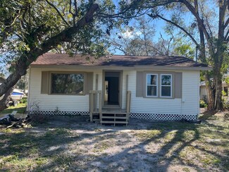 1936 30th Ave E, Bradenton, FL 34208