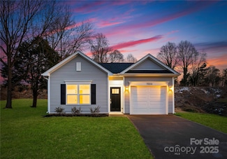 1604 Oak St, Charlotte, NC 28269