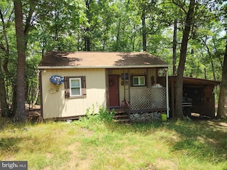 1152 Maryvale Ln, Petersburg, WV 26847