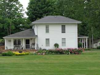 127 Wilbur St, North Adams, MI 49262