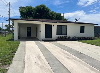 420 NW 2nd St, Boynton Beach, FL 33435