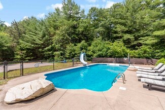 11 Dinah Path, Plymouth, MA 02360