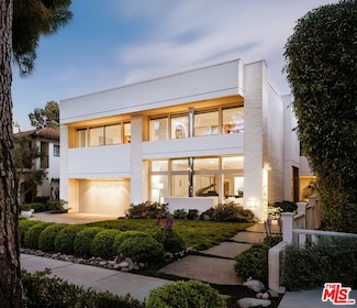 622 24th St, Santa Monica, CA 90402