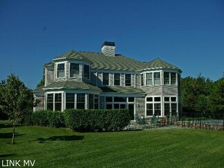 169 Pond Rd, Vineyard Haven, MA 02568