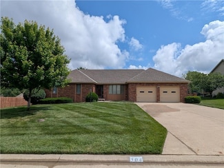 504 Southwood Ln, Saint Joseph, MO 64506