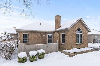 5758 Willow Lake Dr, Grove City, OH 43123