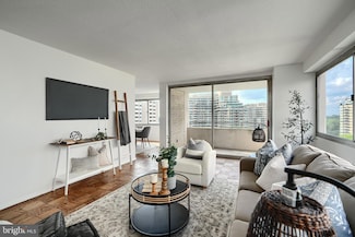 5500 Friendship Blvd, Chevy Chase, MD 20815