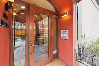 2700 4th Ave Unit 403, Seattle, WA 98121