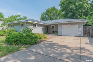2024 Edgewood Dr, Bettendorf, IA 52722