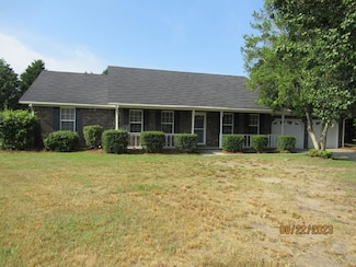 6775 J Roberts Dr, Sumter, SC 29154