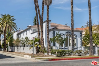 107 N Doheny Dr, Beverly Hills, CA 90211
