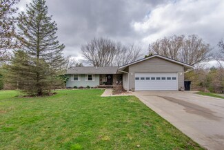 5232 S State Rd, Goodrich, MI 48438