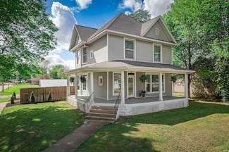 108 N Church St, Owensville, IN 47665