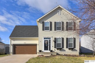 2102 S Mineral Dr, Papillion, NE 68046