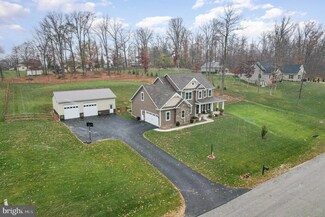 90 Marcey Ct, Littlestown, PA 17340