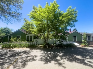 12 & 14 Maple Ave, Oak Bluffs, MA 02557