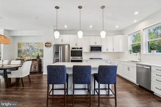 3024 Declan Way, Seven Corners, VA 22044