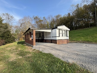 39 Mill Hill Rd, Gap Mills, WV 24941