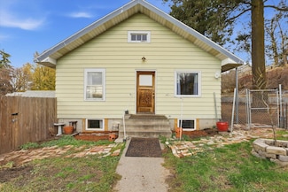 121 E 8th St, Rosalia, WA 99170