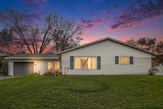 3040 Woodmont Dr, South Bend, IN 46614
