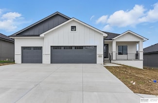 8218 N 167th Ave, Bennington, NE 68007