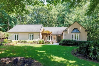 1565 Kings Crossing, Stone Mountain, GA 30087