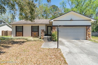 8613 Beechfern Ln E, Jacksonville, FL 32244