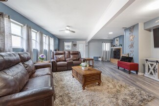 1202 Beacon Hill Dr, Irving, TX 75061